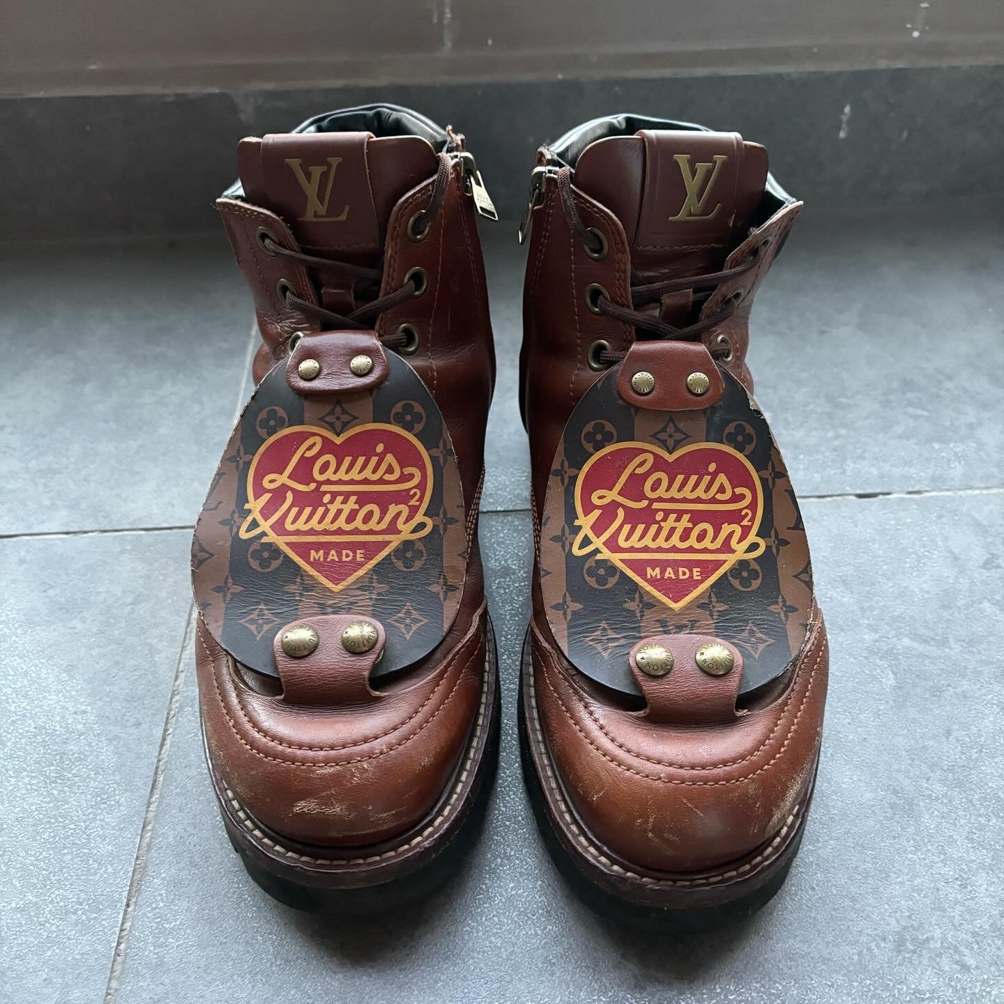 Louis Vuitton
Oberkampf leather boots