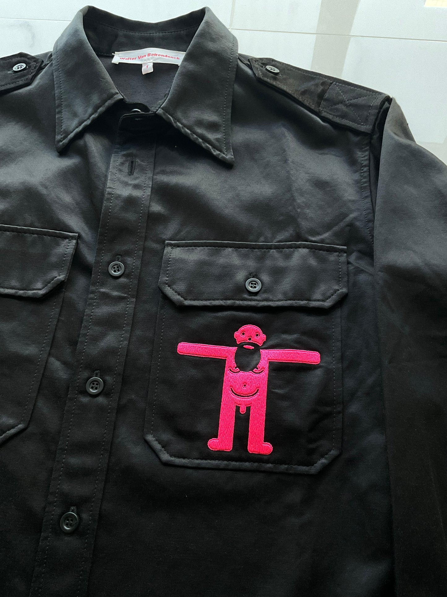 Walter van bierendonck pink logo shirt