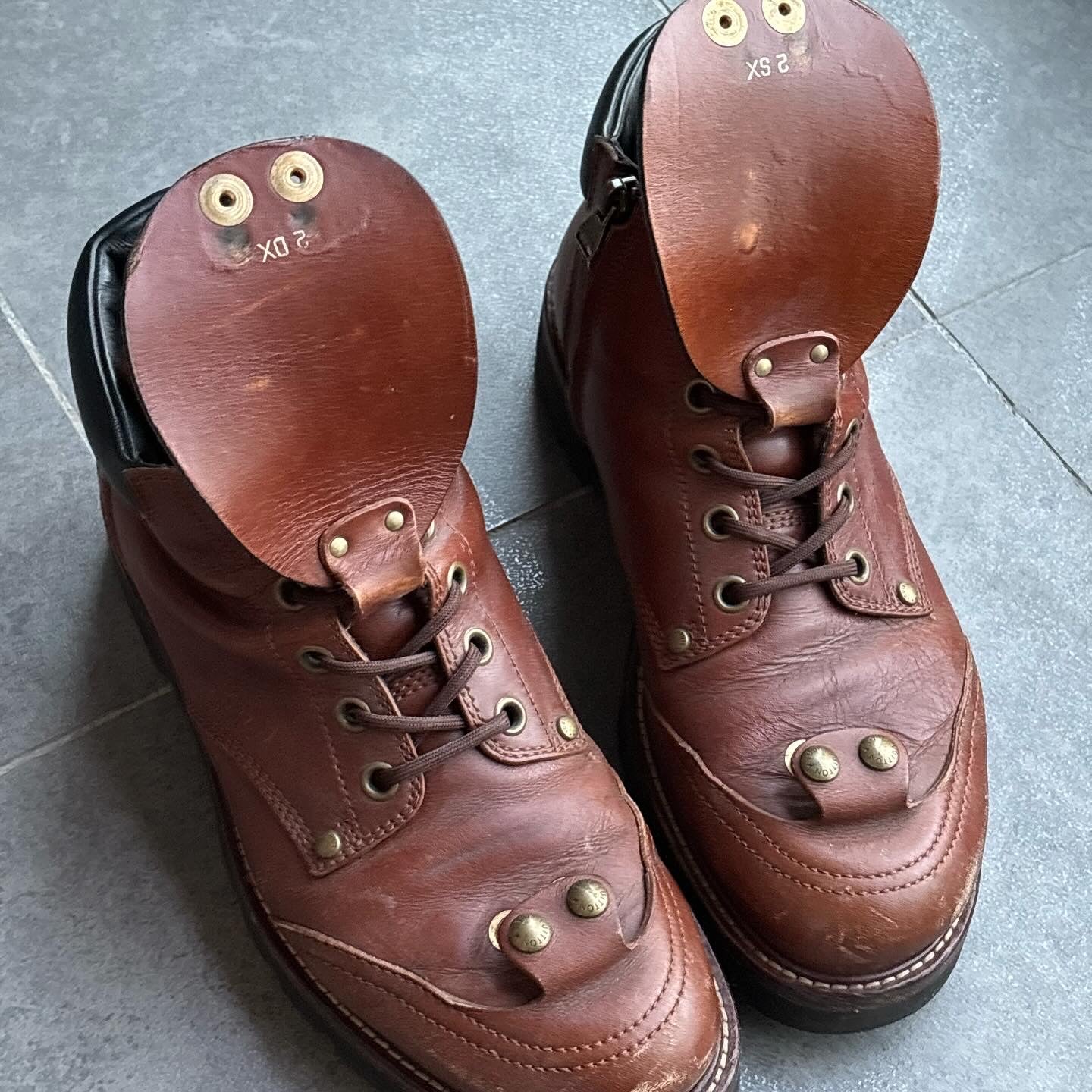 Louis Vuitton
Oberkampf leather boots