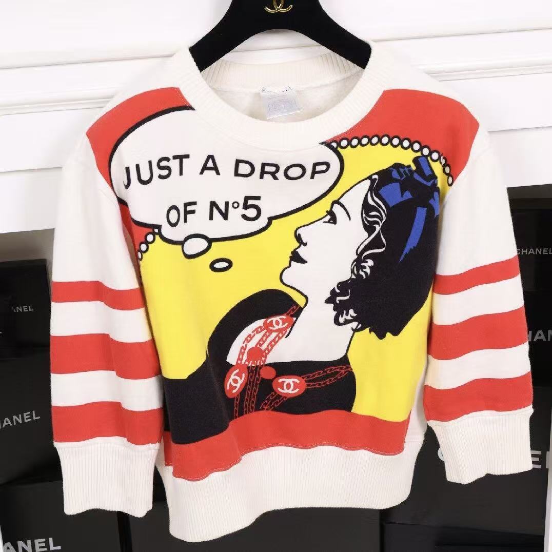 Chanel 01FW Just A Drop Of N°5 Sweatshirt
