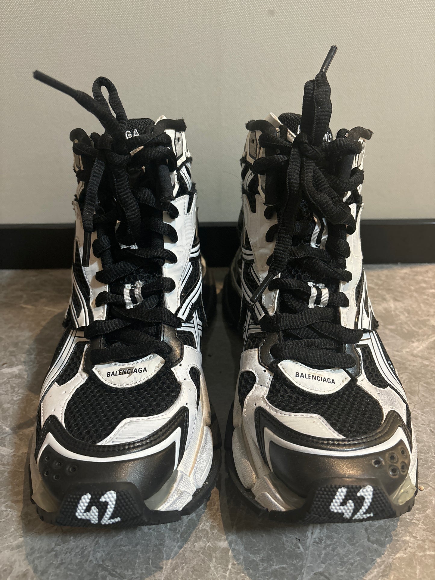 Balenciaga ss22 runner high top sneaker