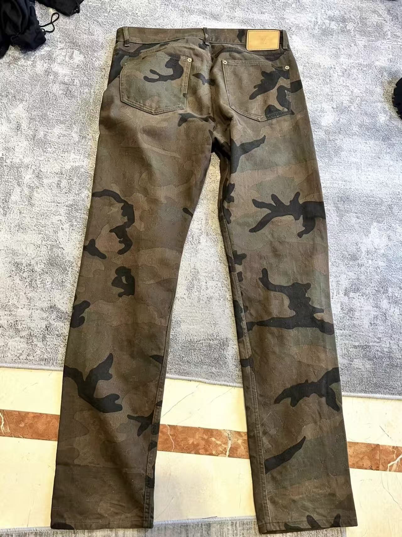 Louis Vuitton Supreme 17AW Camo Jeans