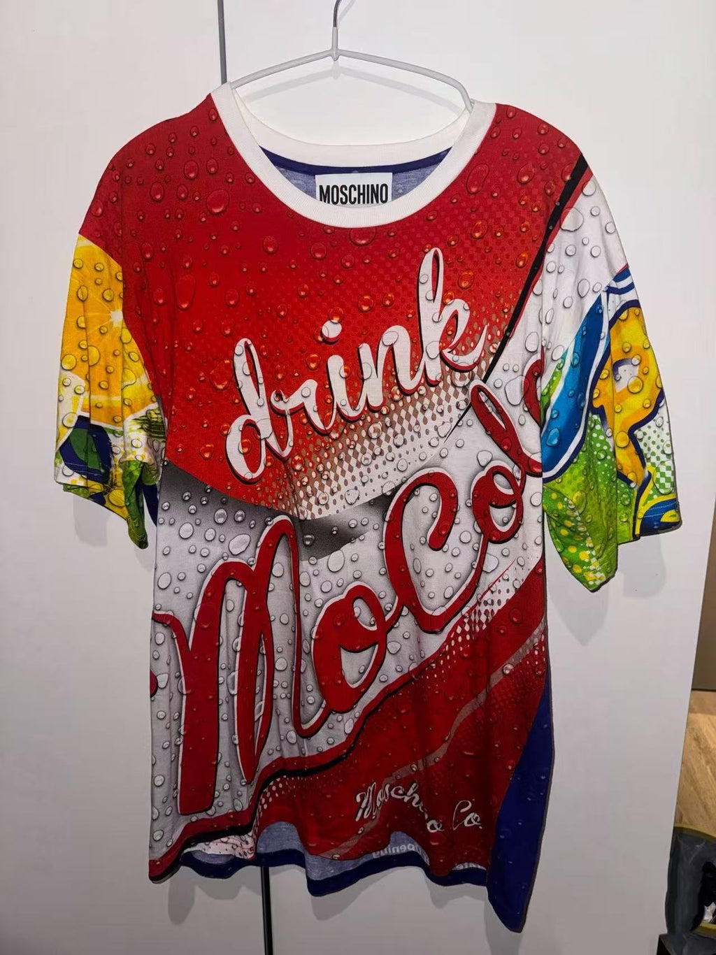 moschino  2014 runway cocacola tee