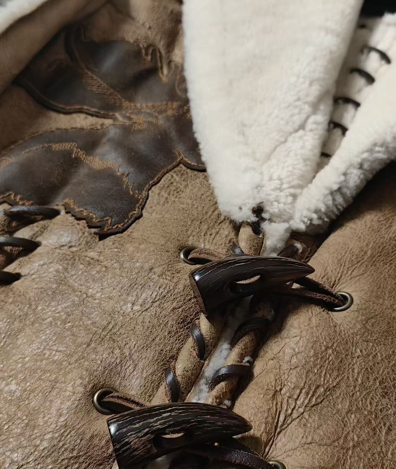 DSQUARED2 Vintage Deer Embroidery Shearling Coat