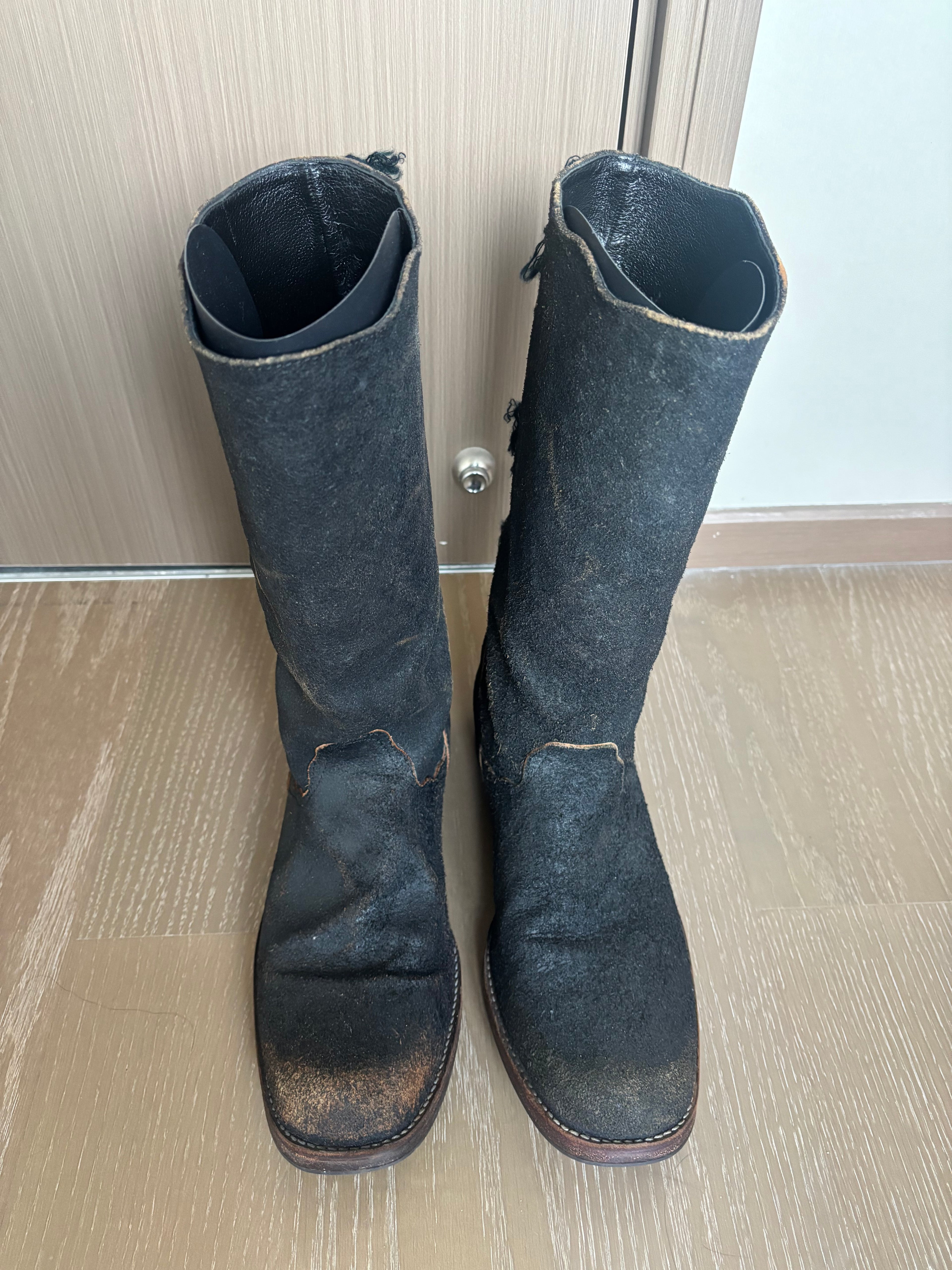 Undercover 04 but beautiful boots