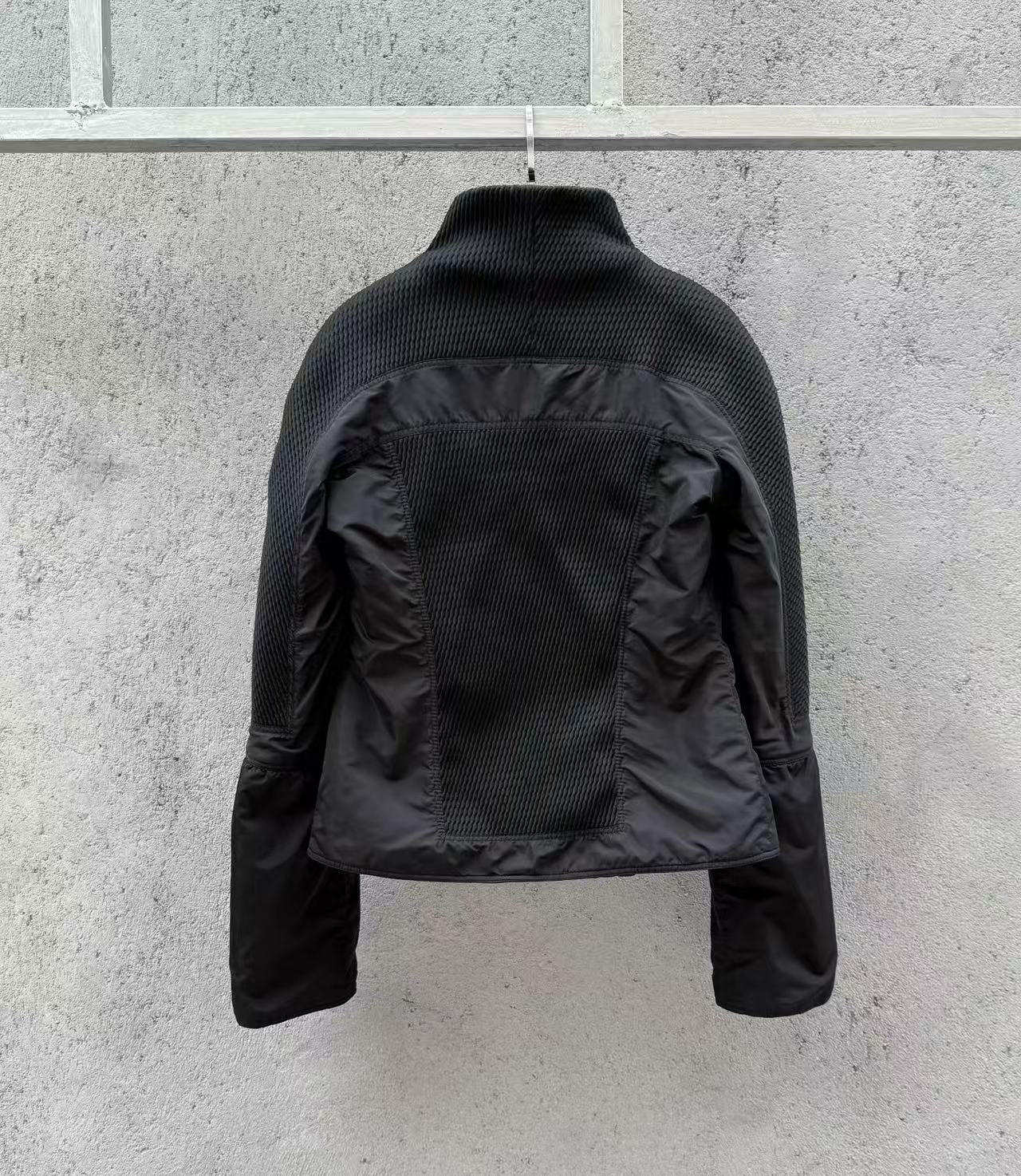 Gucci by Tom Ford FW2004 Flared Sleeves Textured Padded Puffer Jacket