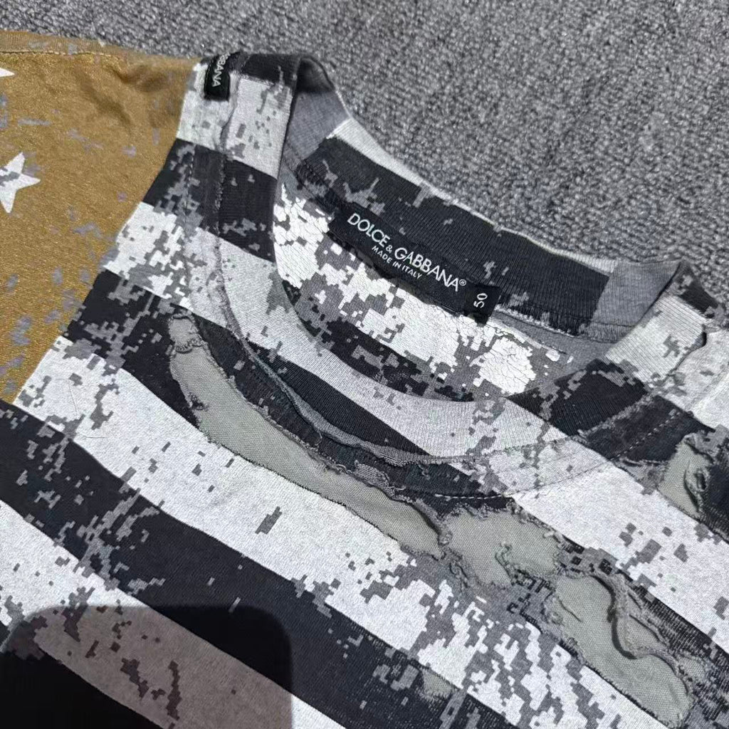 Dolce&Gabbana Grey Distressed US Flag Tee