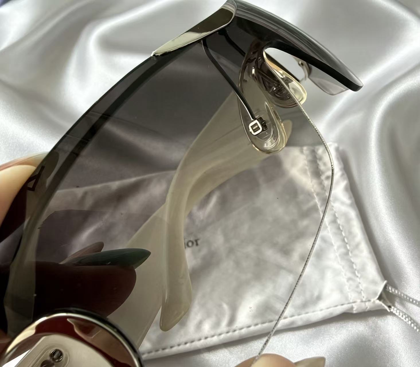 Christian Dior Vintage Buckle Modelo 1 Sunglasses