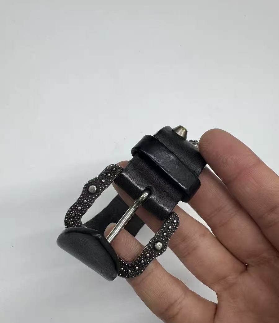 Gucci Feline Studded Leather Buckle Bracelet