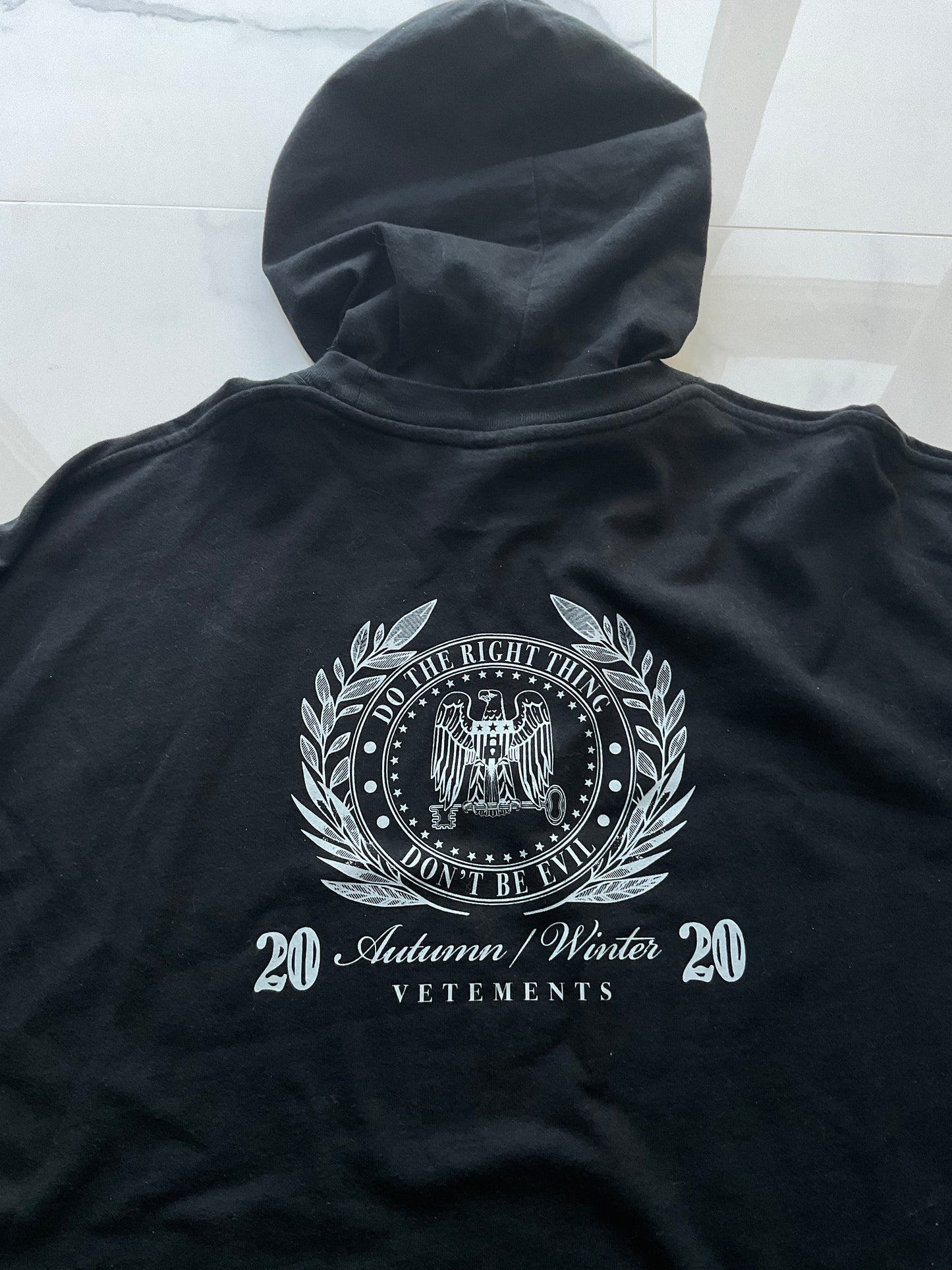 Vetements AW19 the president masked hoodie