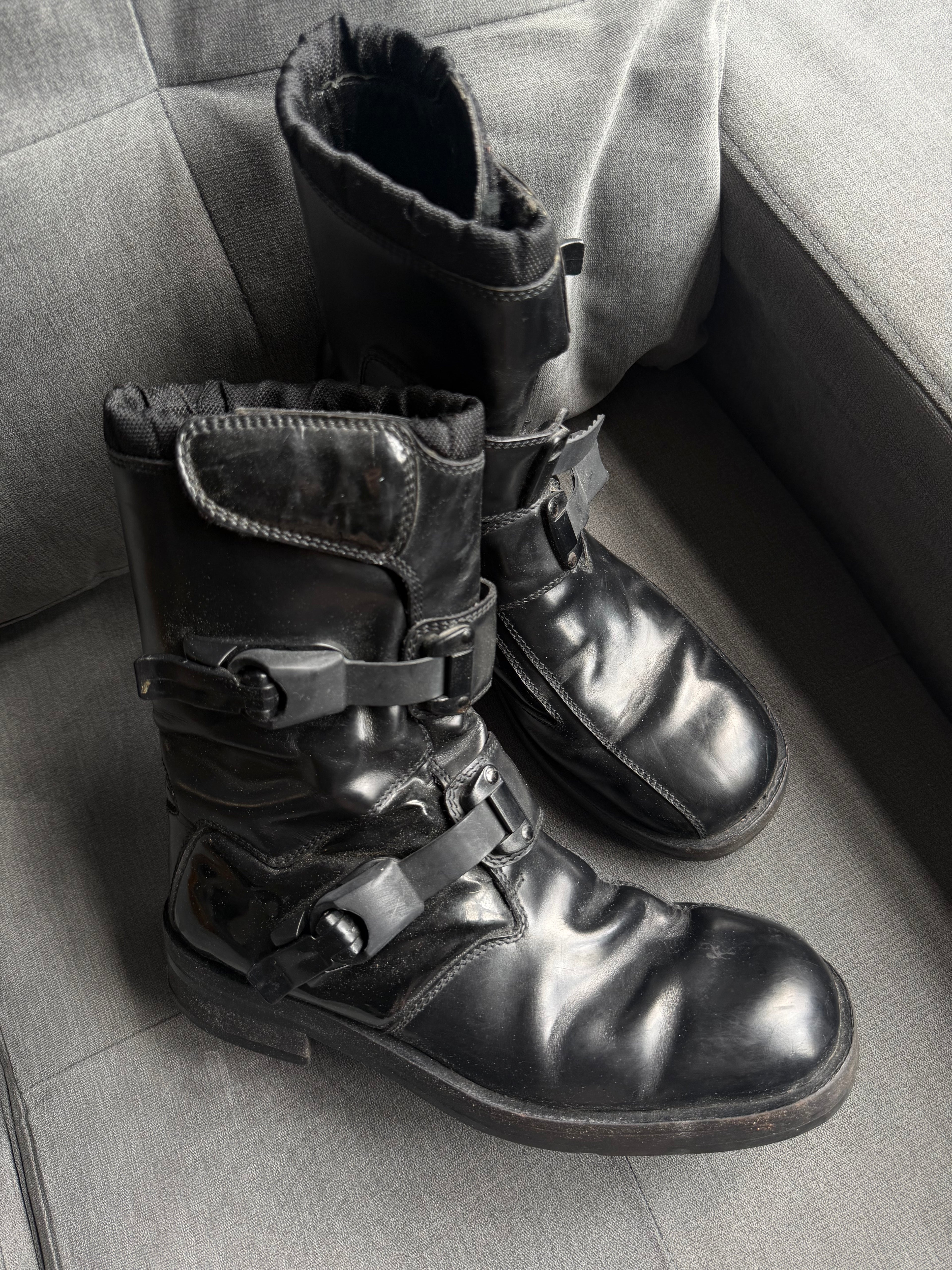 Gucci aw1999 motor boots