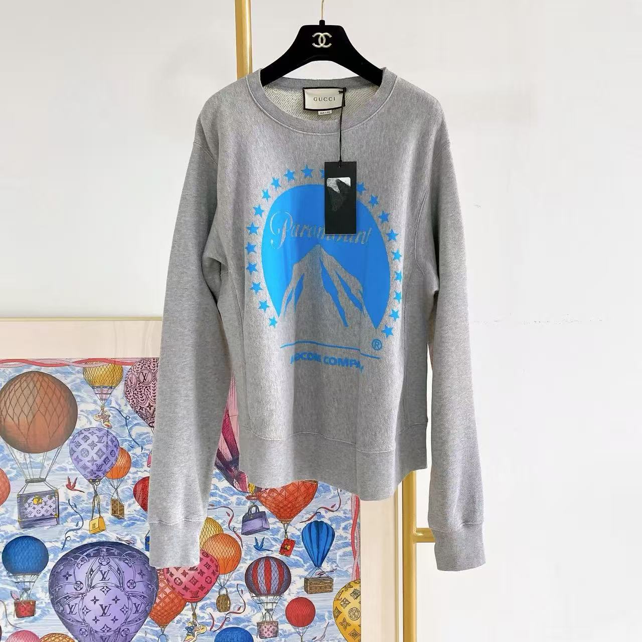 Gucci Paramount Logo Sweatshirt