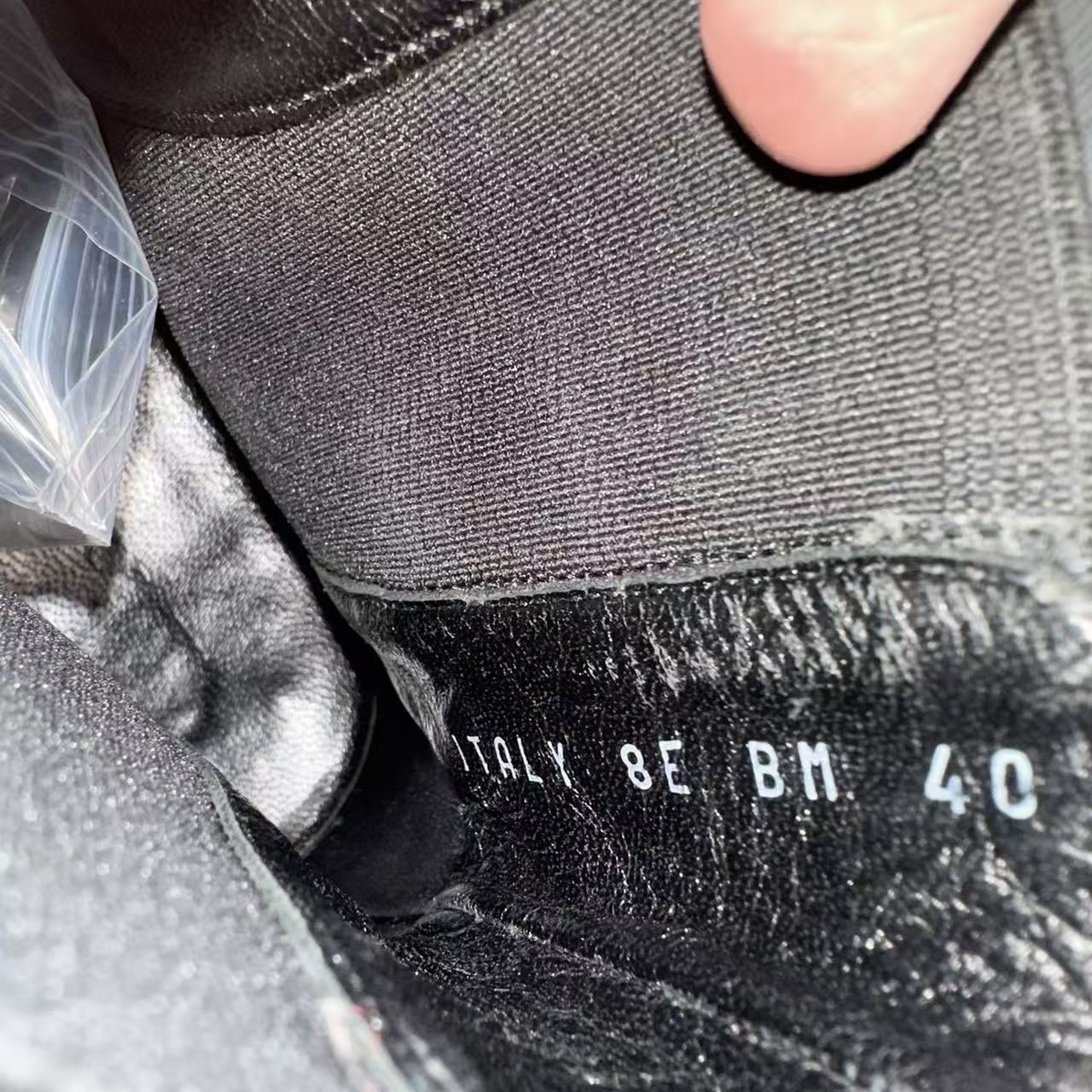 Saint Laurent Stanton Leather Chelsea Boots