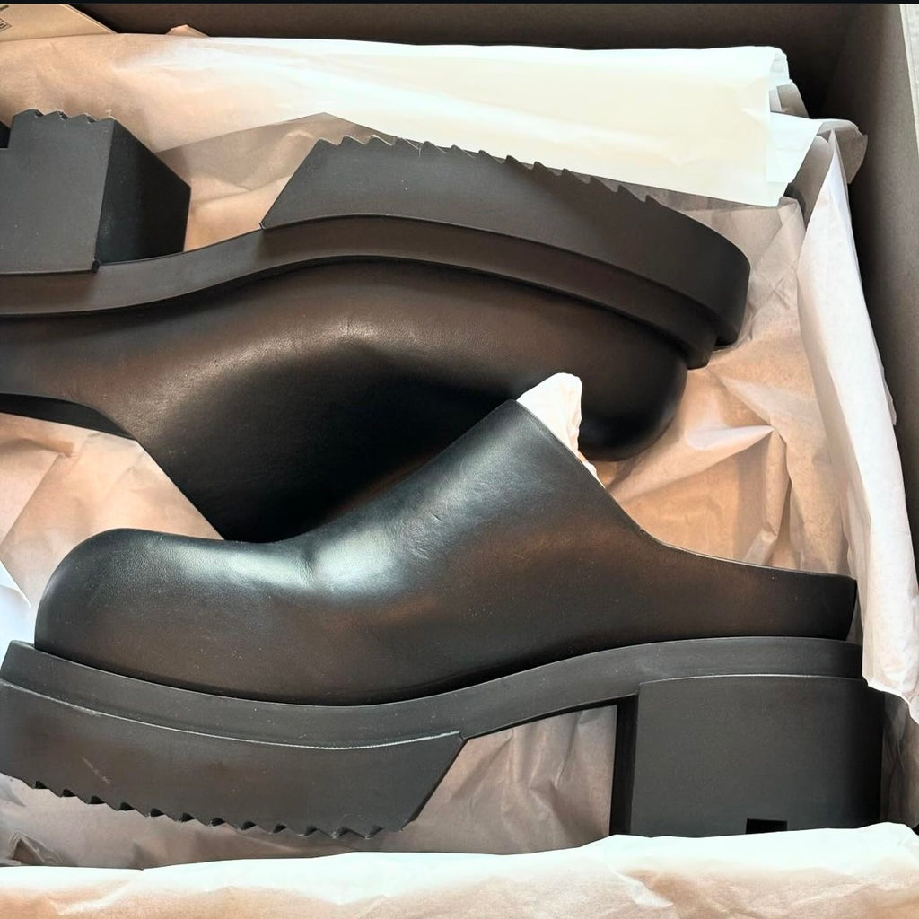 Rick Owen's bogun slides