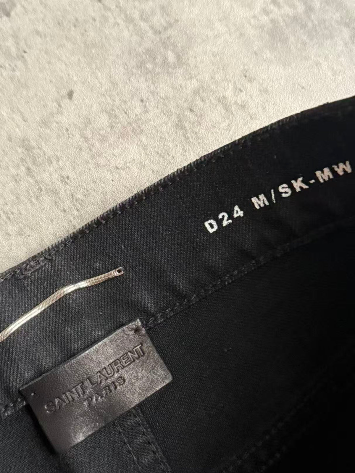 Saint Laurent Paris 20AW D24 Black Coated Waxed Denim Jeans
