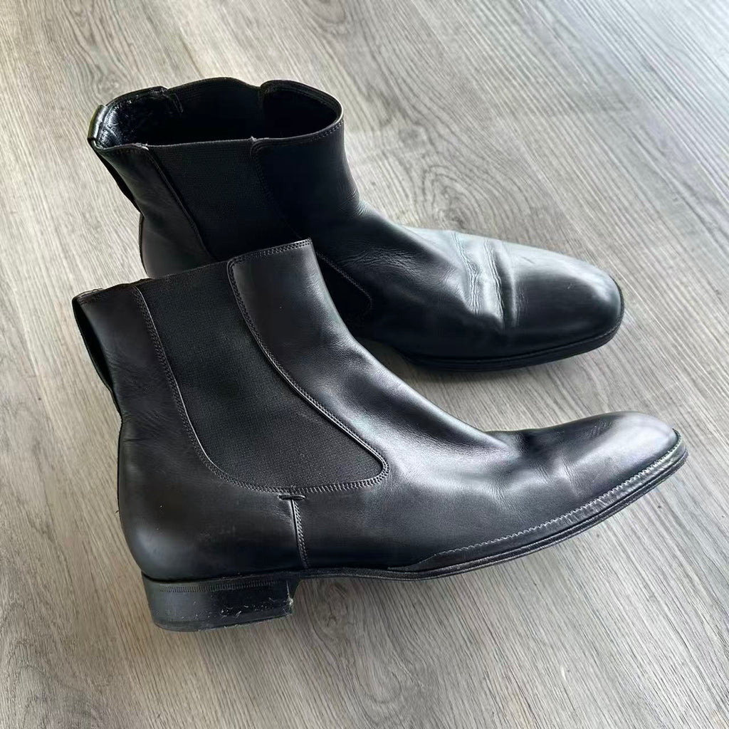Saint Laurent Stanton Leather Chelsea Boots