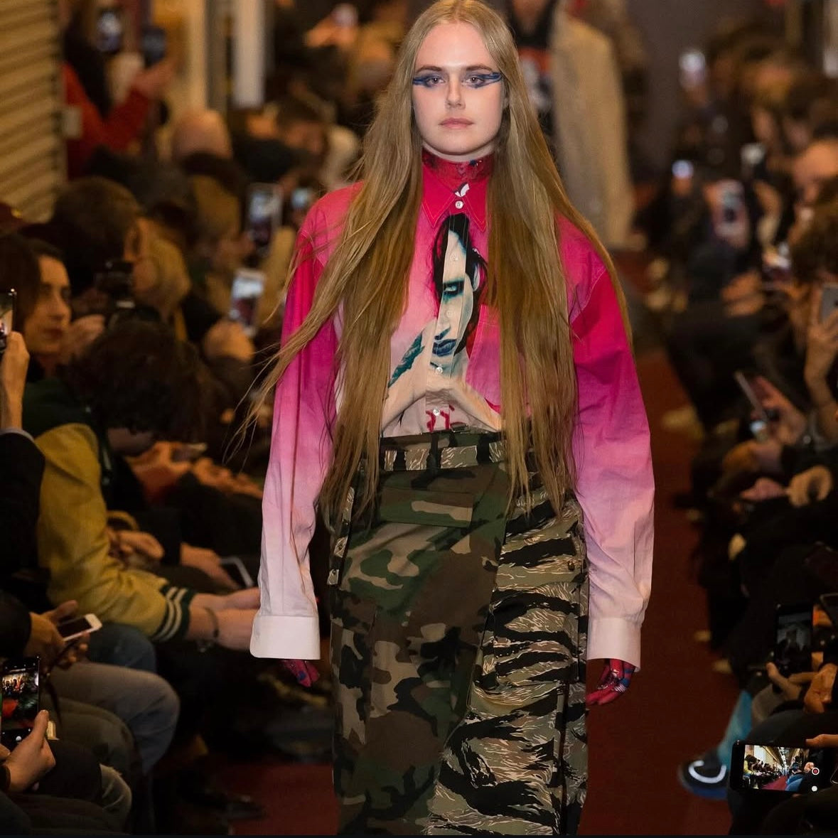 Vetements fall18 unsafe shirt