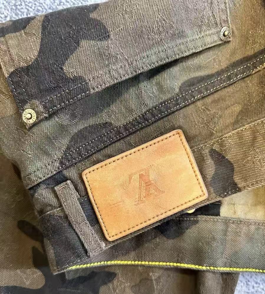 Louis Vuitton Supreme 17AW Camo Jeans