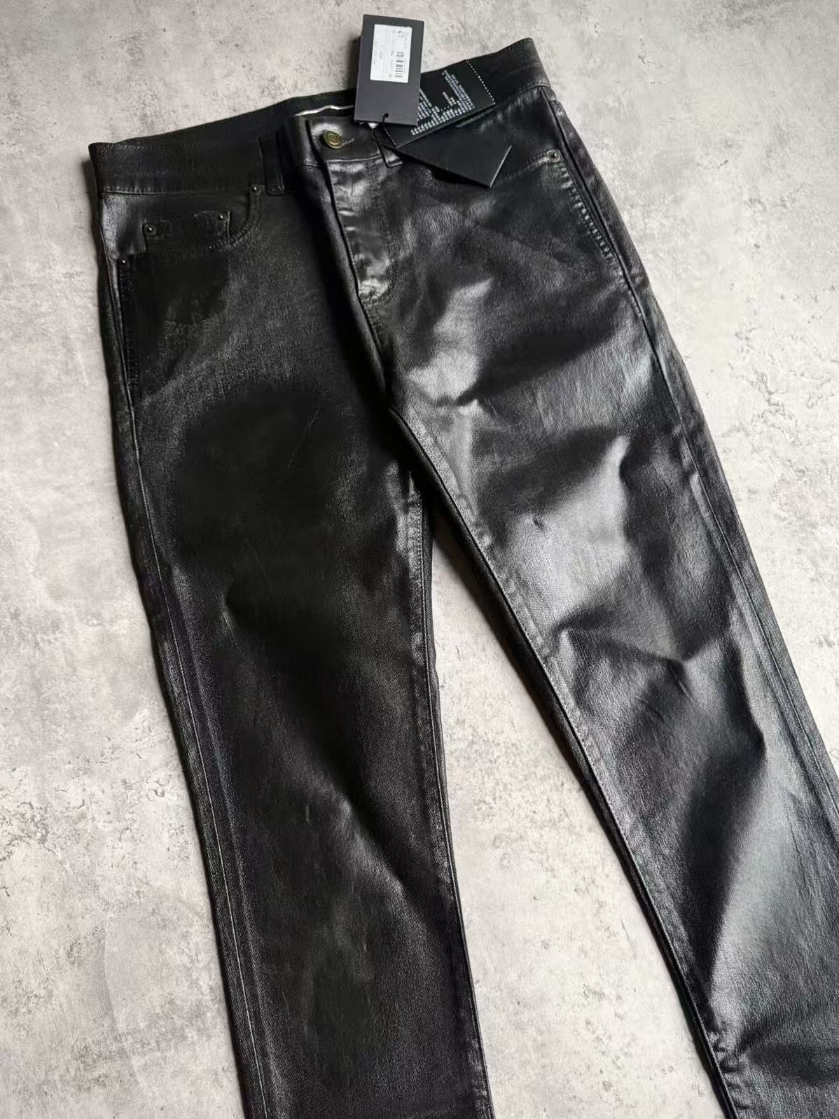 Saint Laurent Paris 20AW D24 Black Coated Waxed Denim Jeans
