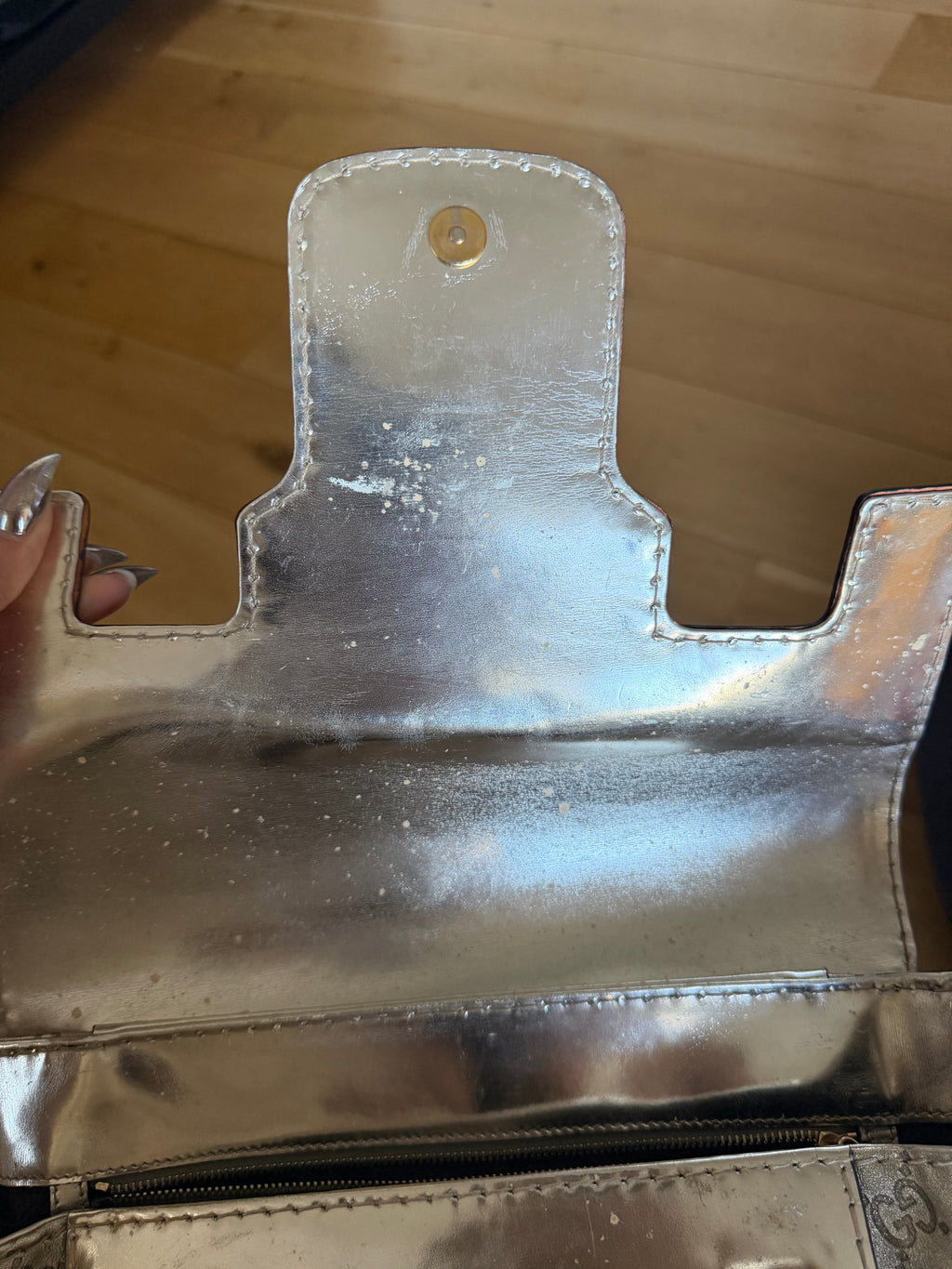Gucci bow buckle bag