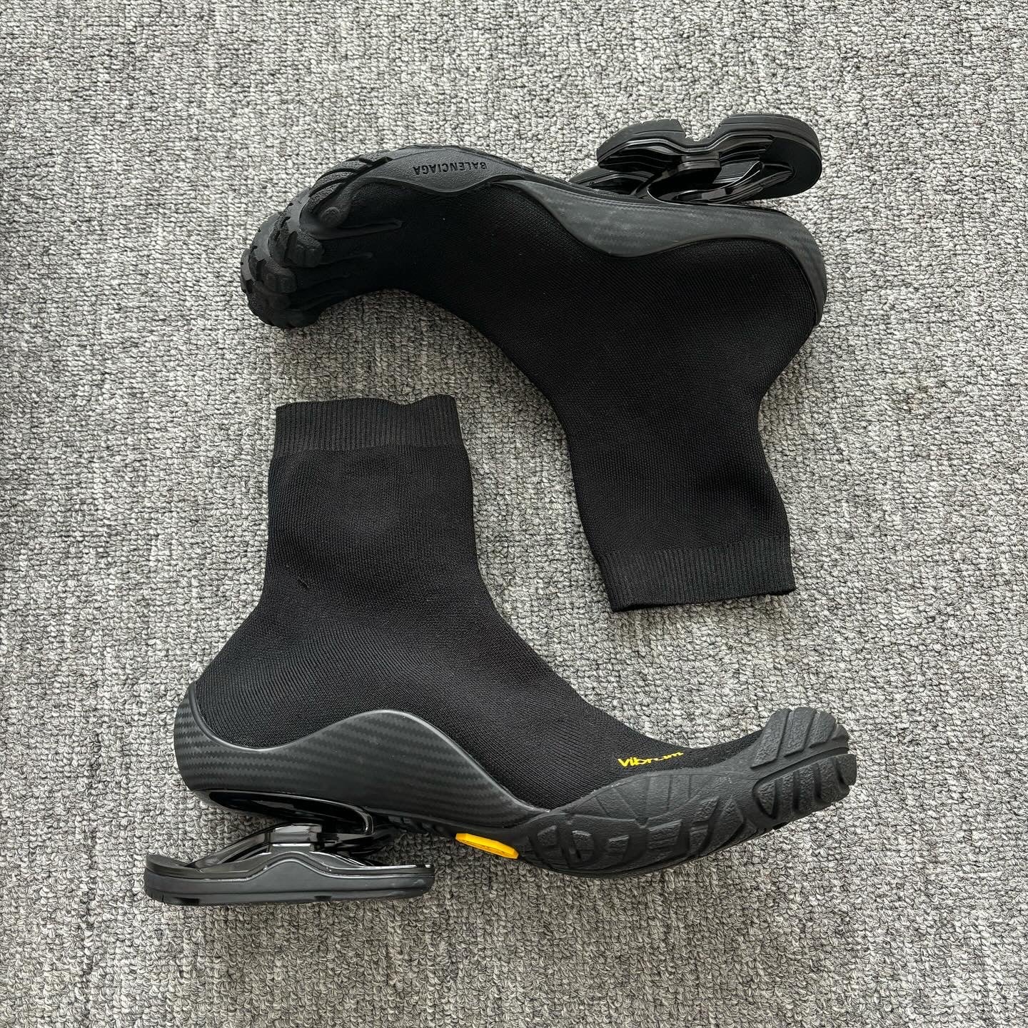 Balenciaga Vibram X High-top Toe Sneakers in Black