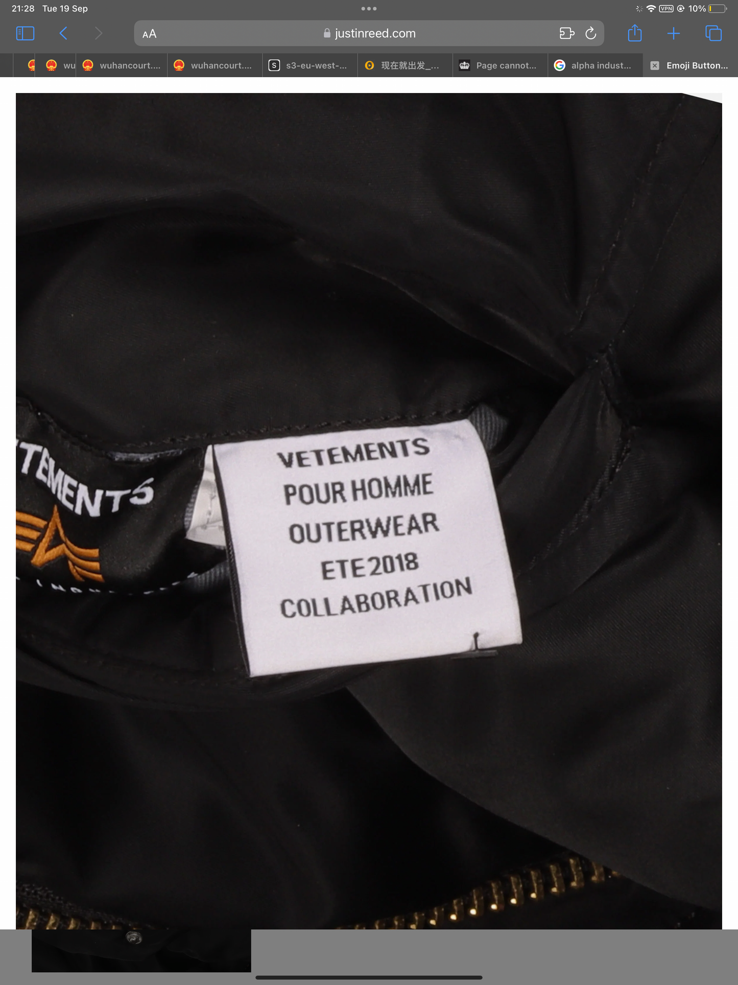 Vetements x Alpha industry 2018 emoji button’s reversible bomber jacket