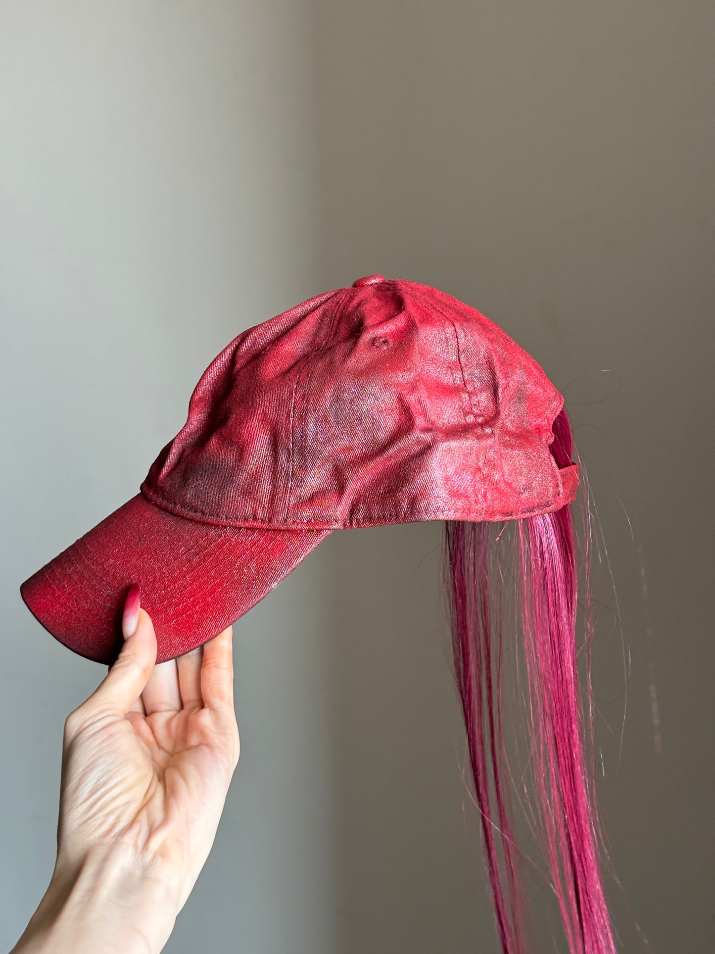 P.L.N.
LONG HAIR CAP (RED)