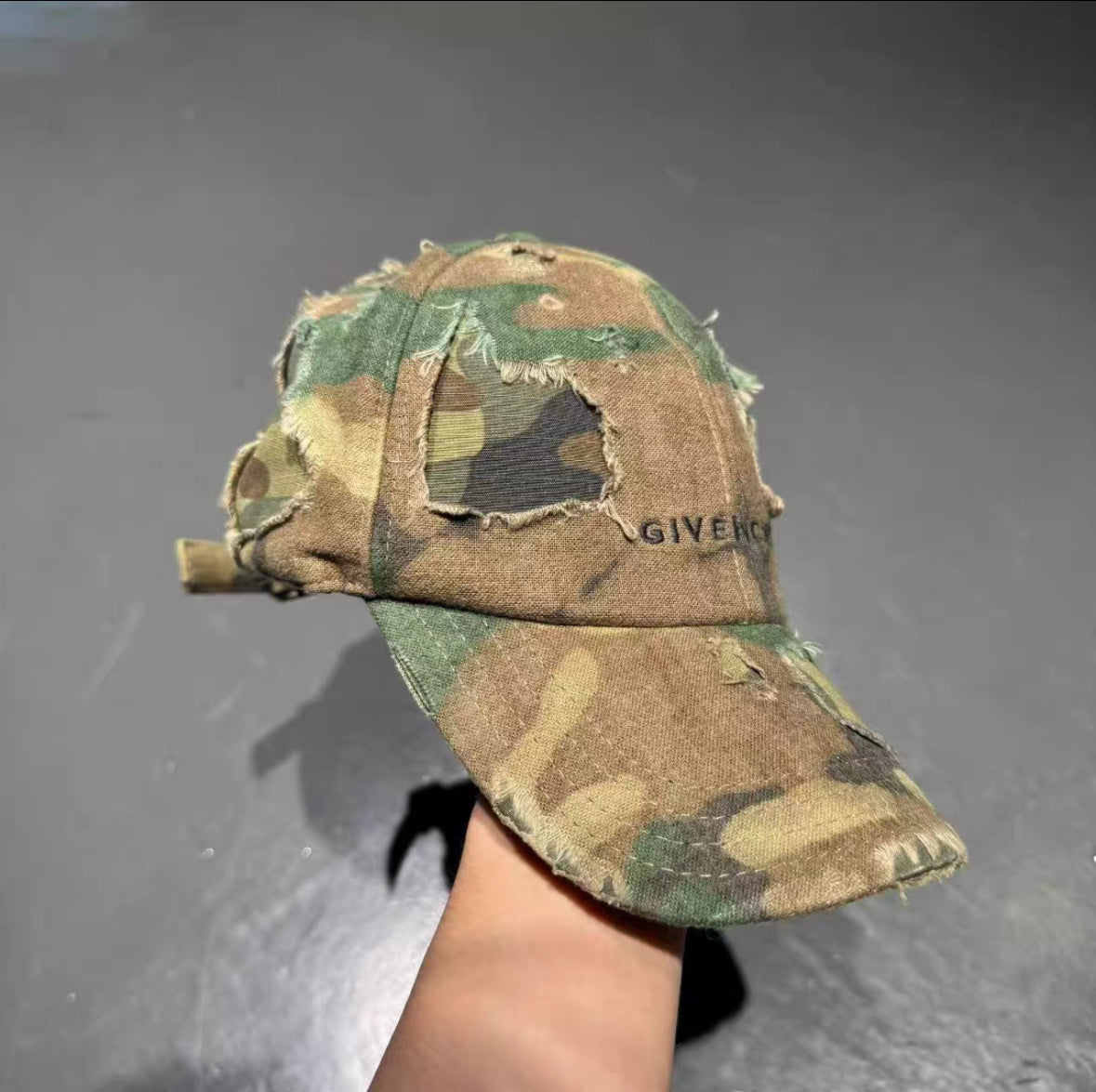 Givenchy 23ss destroyed camo cap