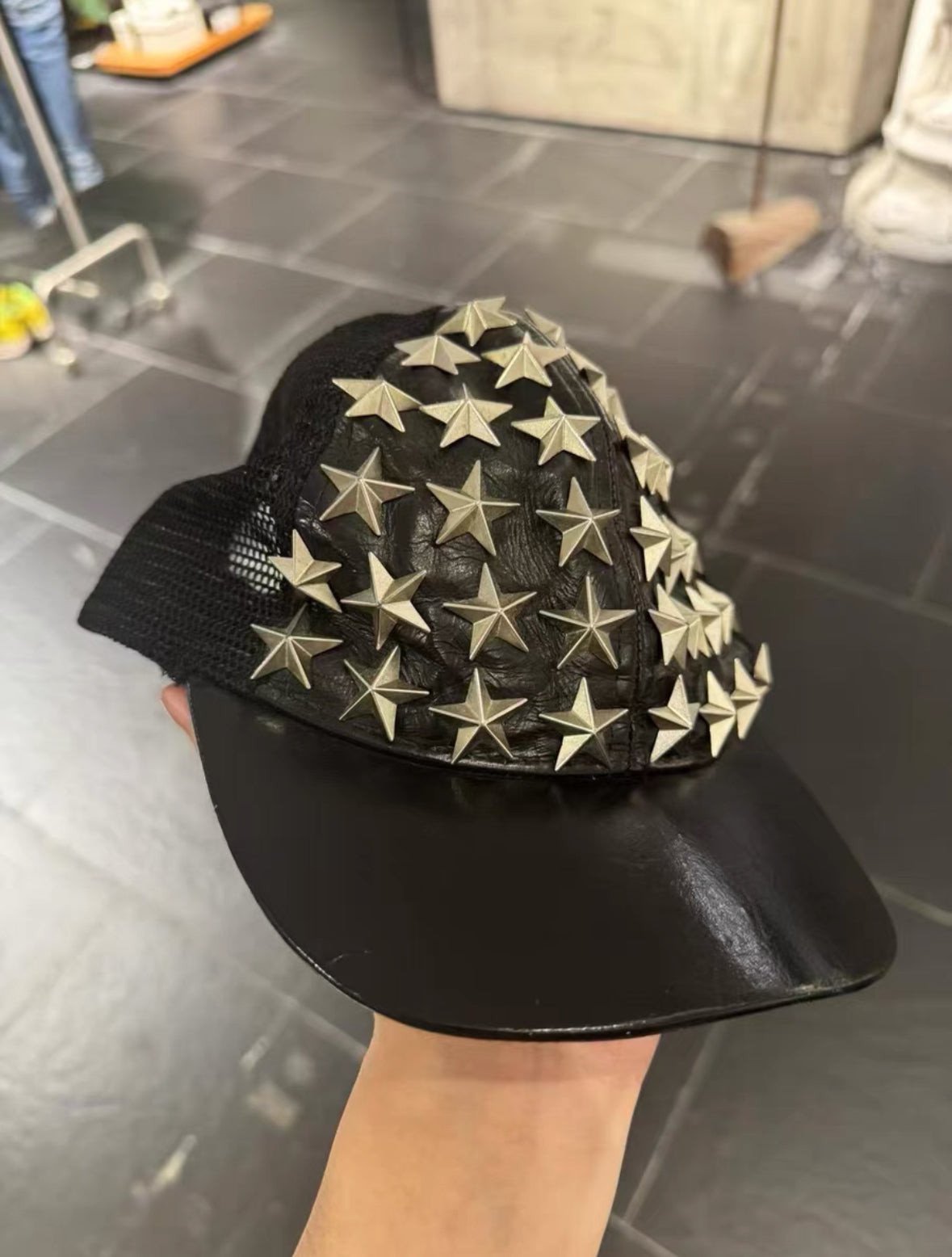 Givenchy stars rivets cap