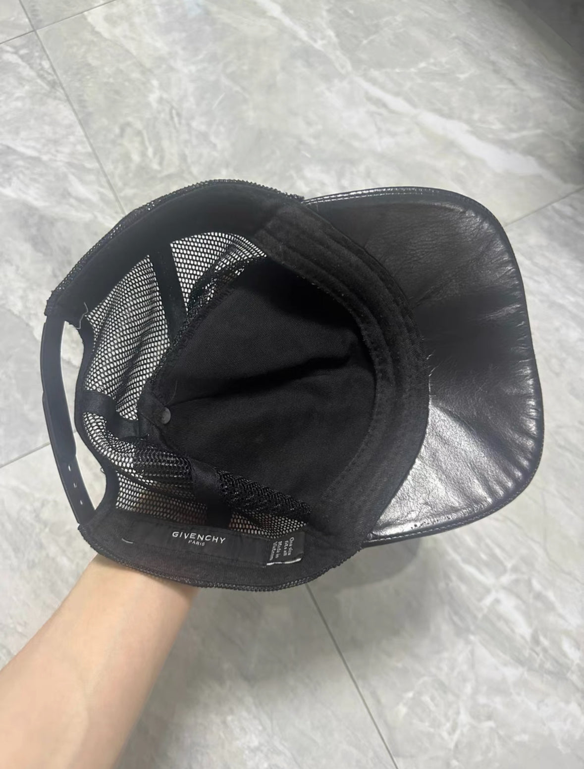 Givenchy stars rivets cap
