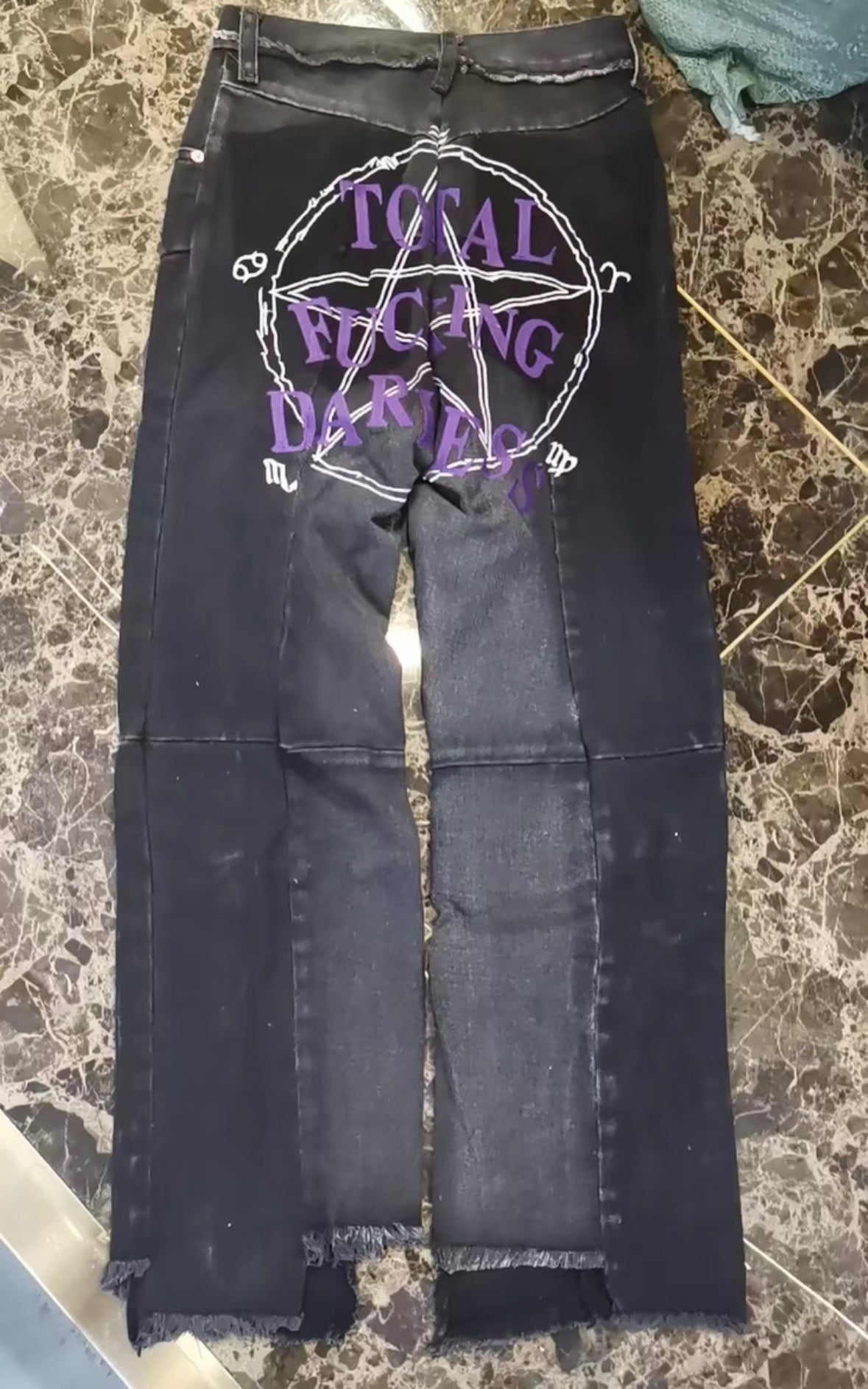 Vetements Reworked Star Embroidered Crop Jeans