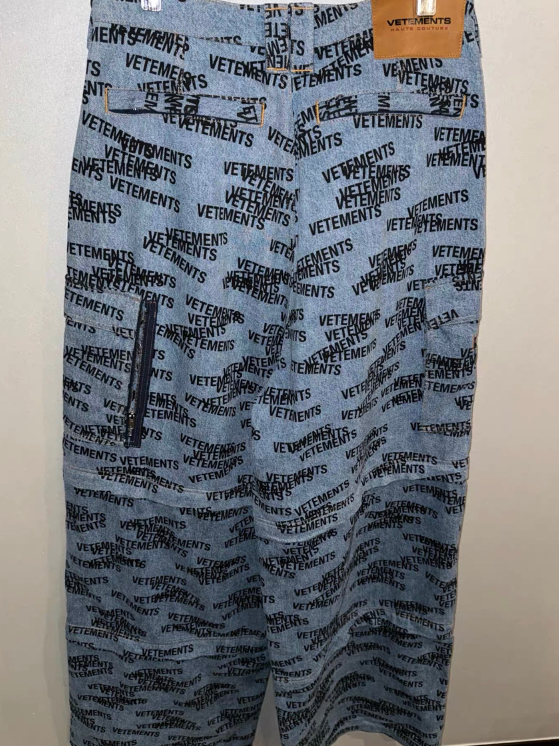 Vetements overprint convertible jeans