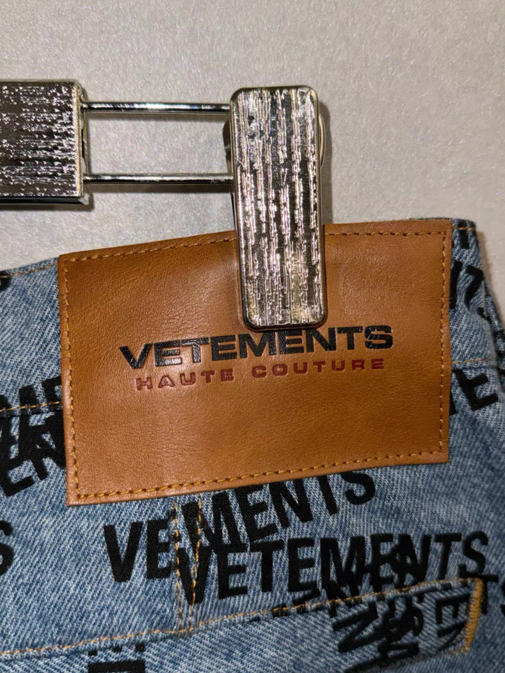 Vetements overprint convertible jeans