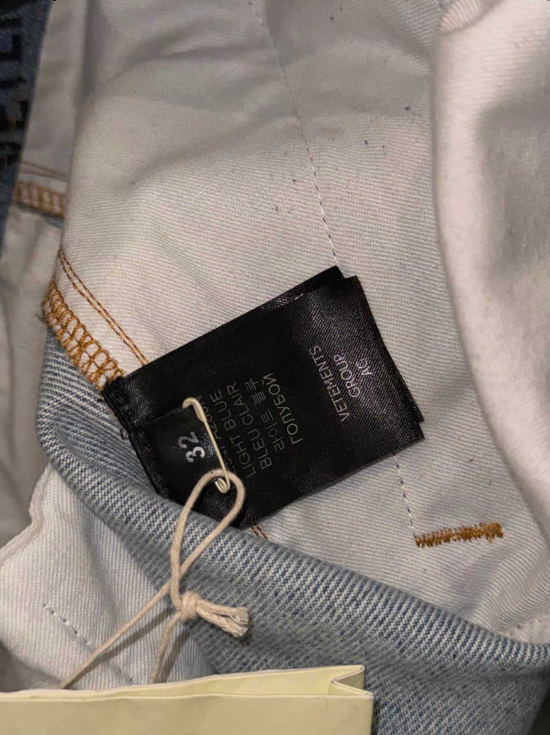 Vetements overprint convertible jeans