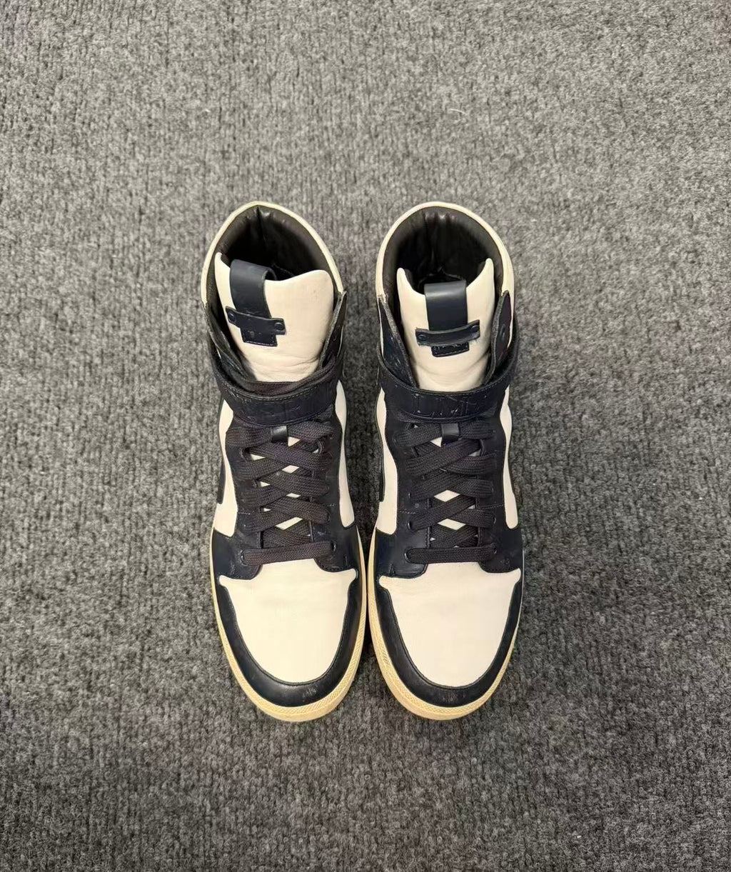 Pierre Balmain Leather High top Sneakers