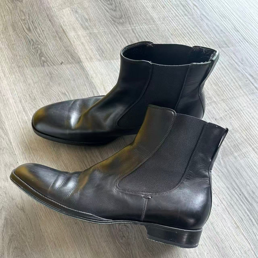 Saint Laurent Stanton Leather Chelsea Boots