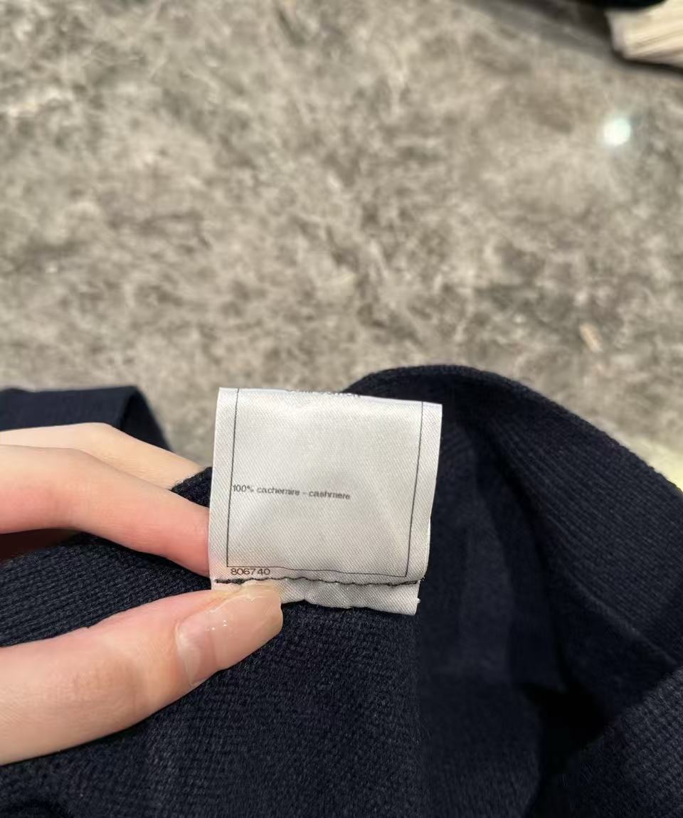 Chanel FW18 Tartan‑Sleeve Cashmere Cardigan