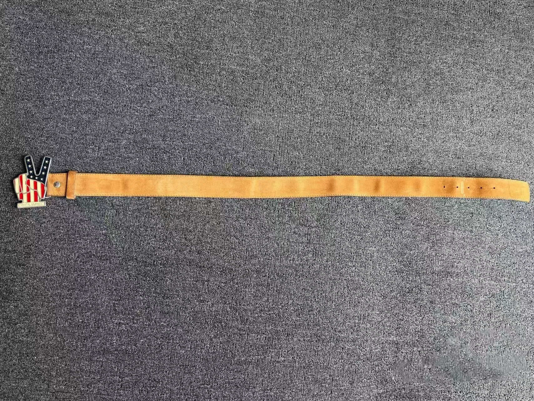 dsquared2 V-shaped hand shaped national flag belt