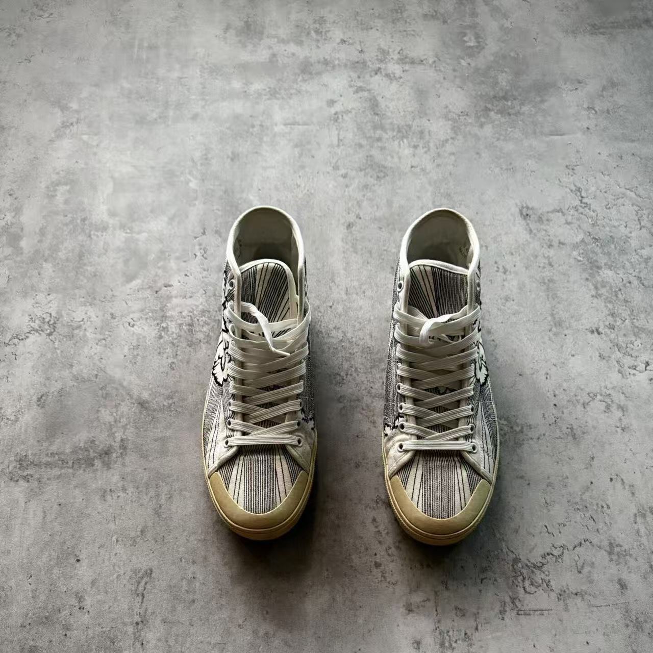 Saint Laurent 16SS Signature Court Surf Bang Embroidered High Top Sneakers