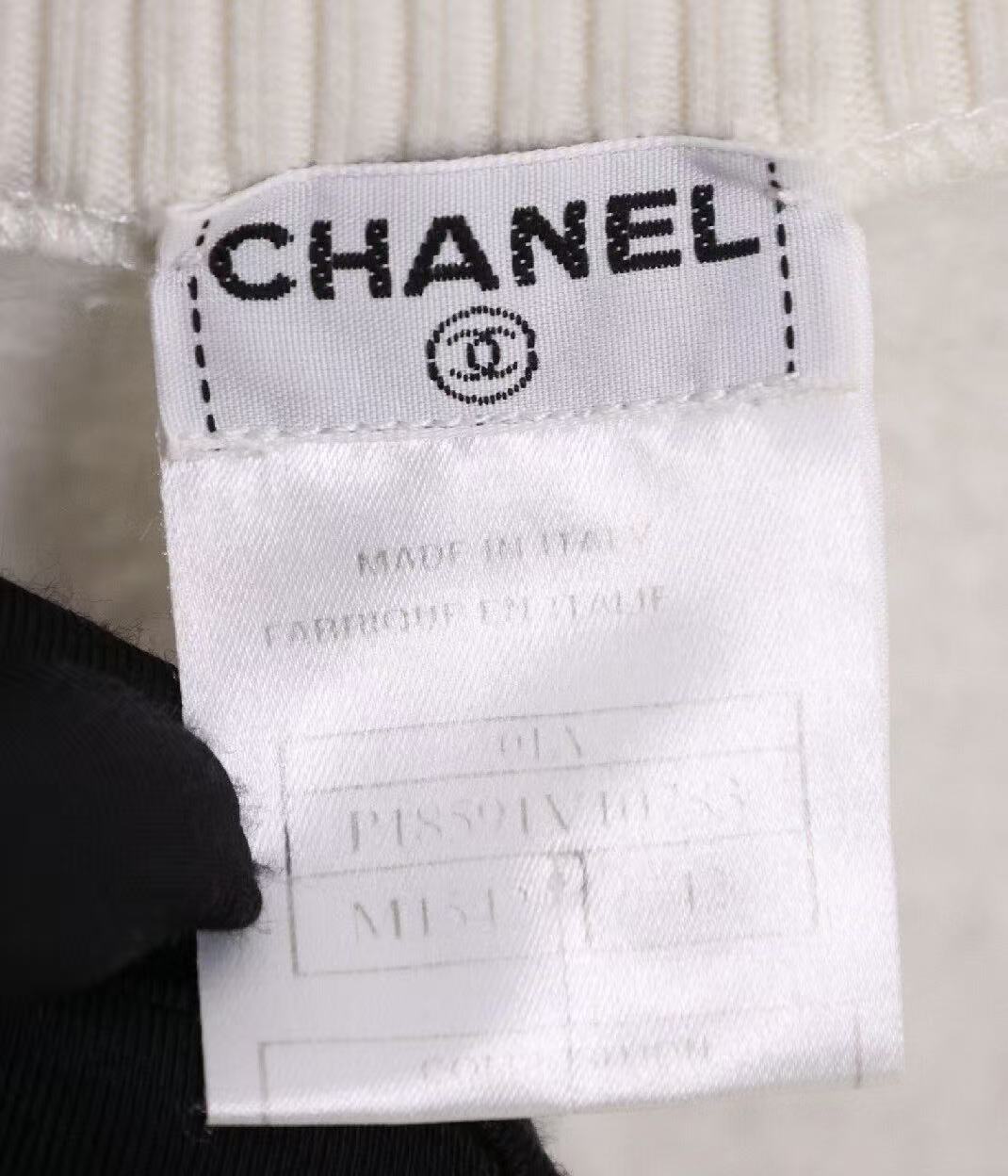 Chanel 01FW Just A Drop Of N°5 Sweatshirt