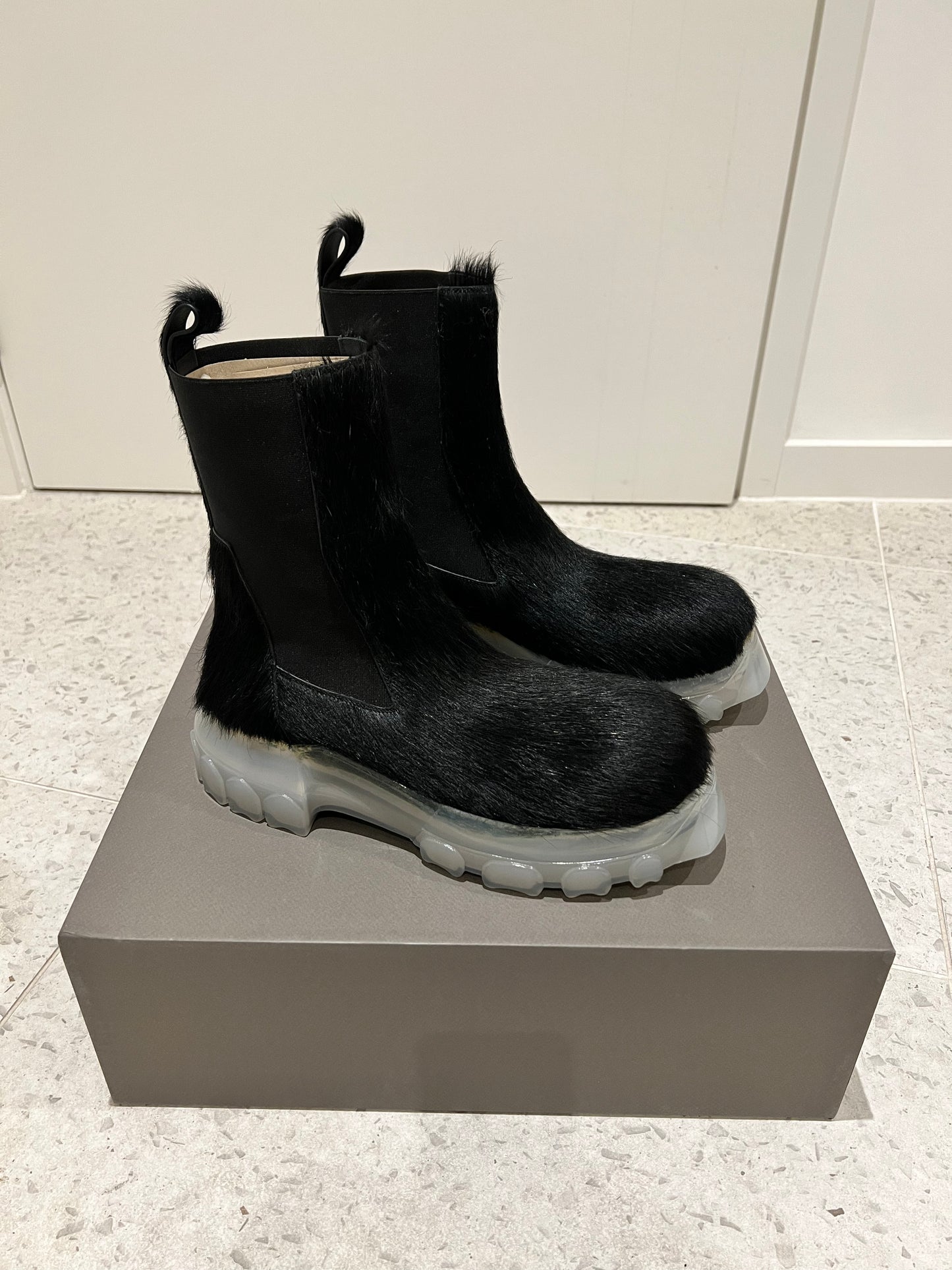 Rick Owens 22ss runway pony hair tractor boots- BLACK